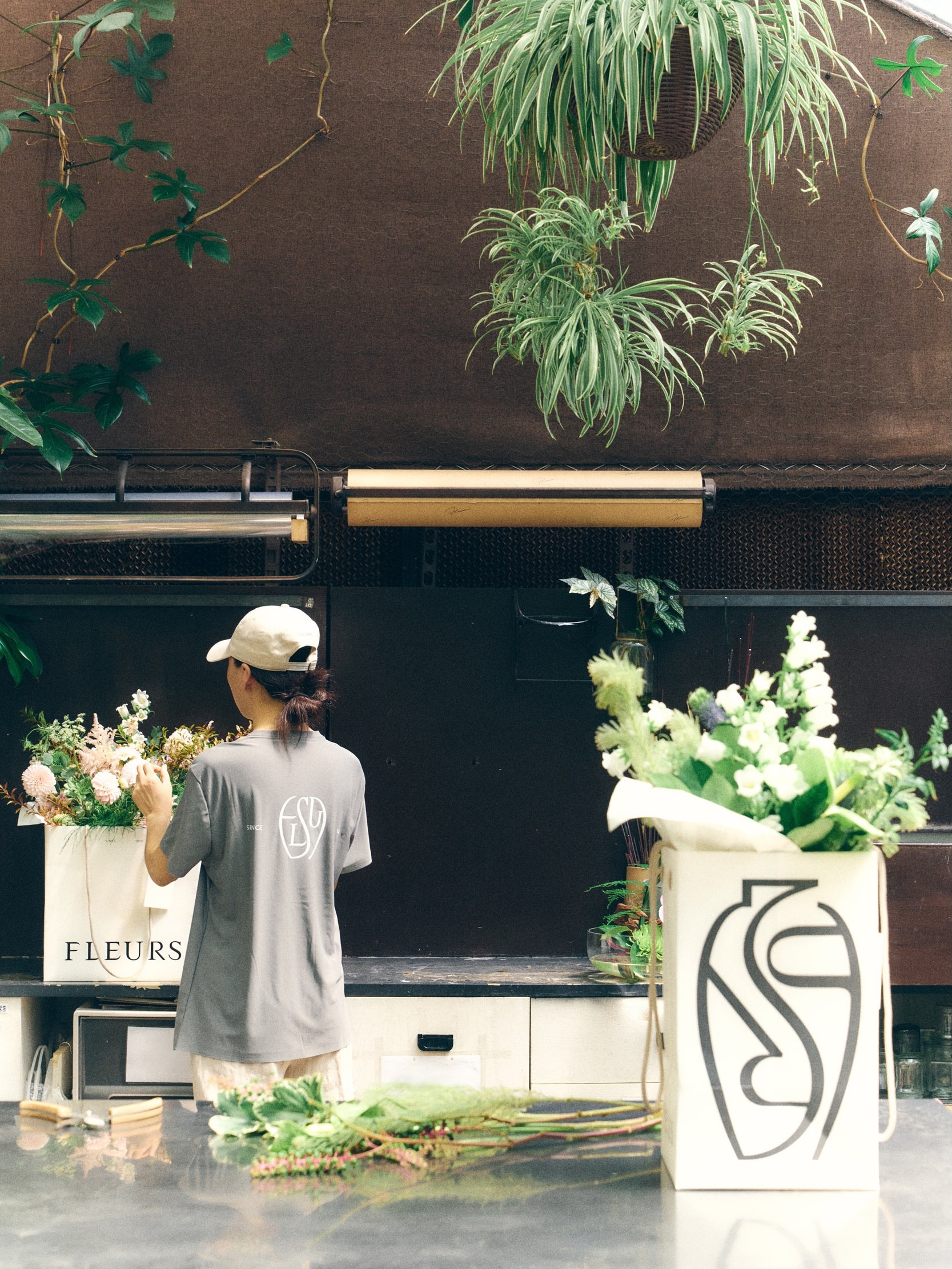 FLEURS identity detail
